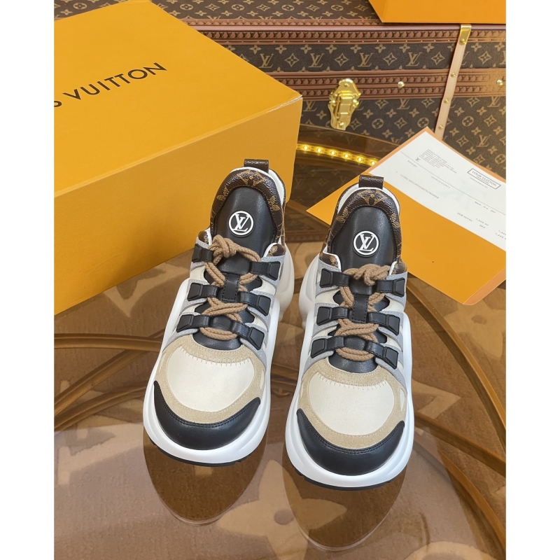 l**is V*t*n sneakers